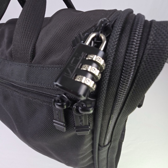 TUMI Alpha Weekend Bag Carry-On Duffle Black Ballistic Nylon 18"x 7"x 11" 221D3 - Picture 3 of 14